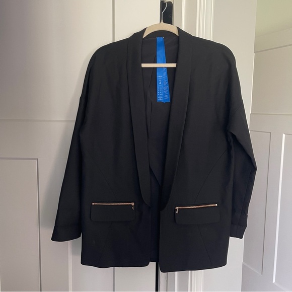 Kit and Ace Black Blazer Borrowed From The Boys Relaxed Pockets - Picture 4 of 6